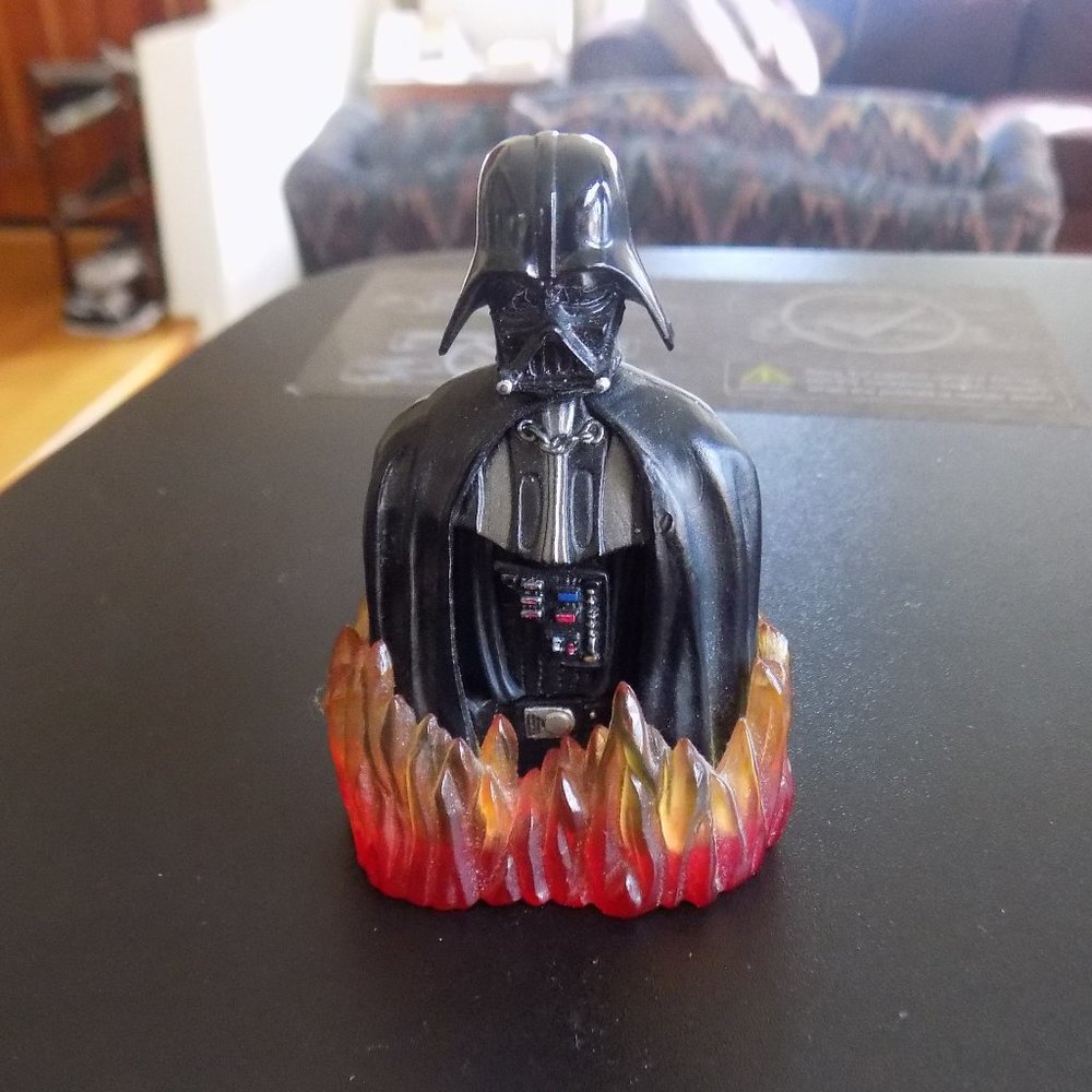 STAR WARS 3" Darth Vader in Flames Figure 2005 w/ Chipped Chest Plate
